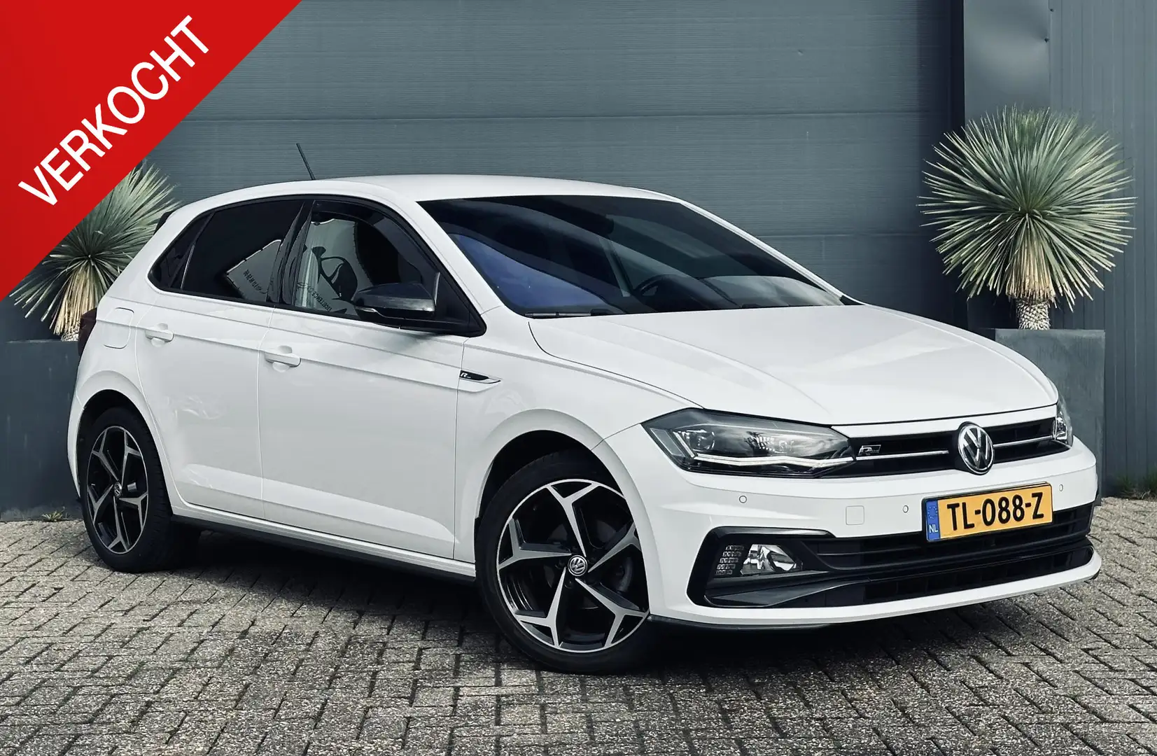 Volkswagen Polo 1.0 TSI R-Line/Navi/PDC/AppleCarPlay Wit - 1