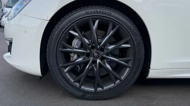 Maserati Ghibli view 5