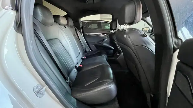 Maserati Ghibli view 12