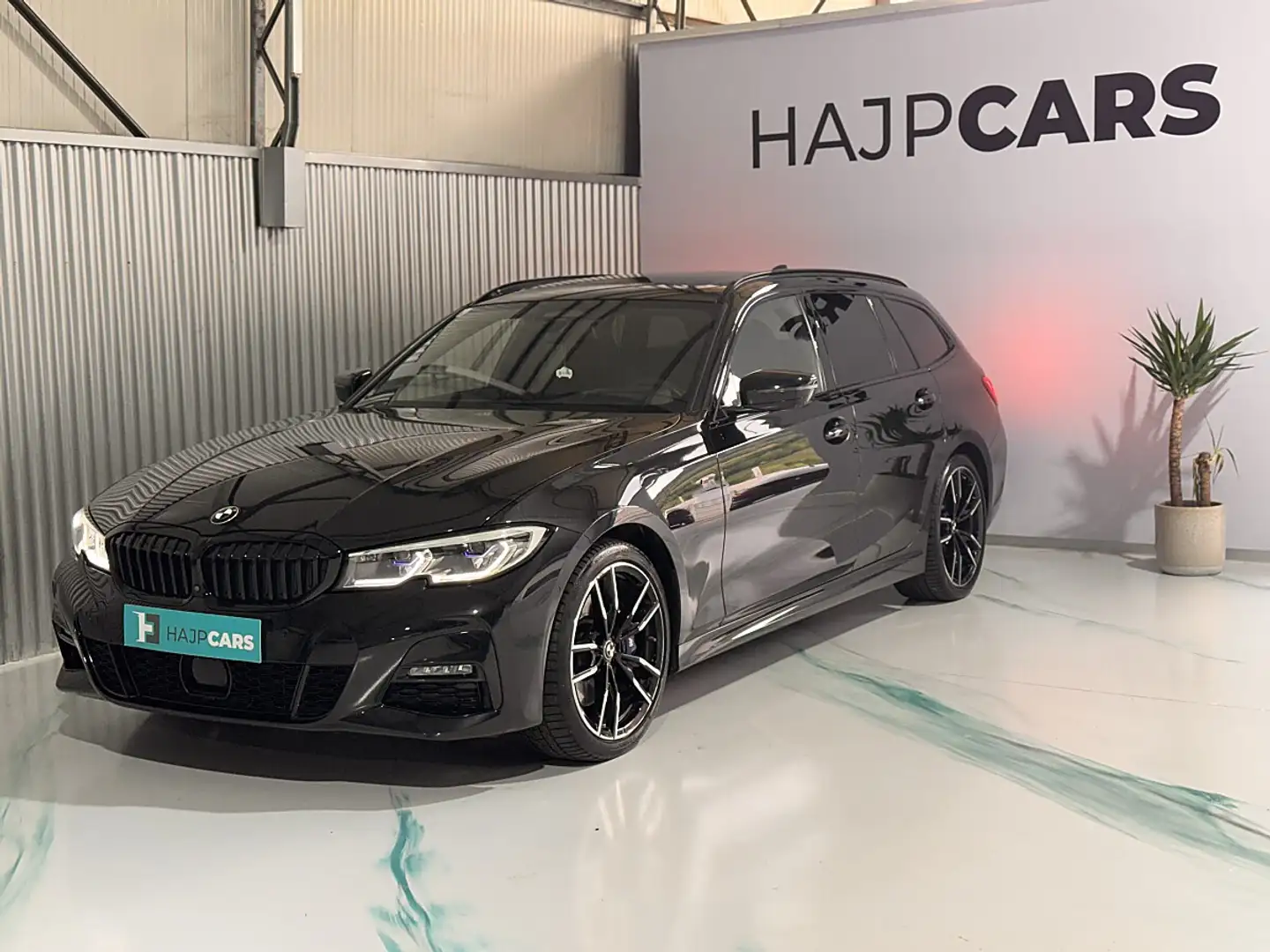 BMW 330 d xDrive Garantie/Laser/Pano/AHK/HeadUp/HK/elek... Schwarz - 1
