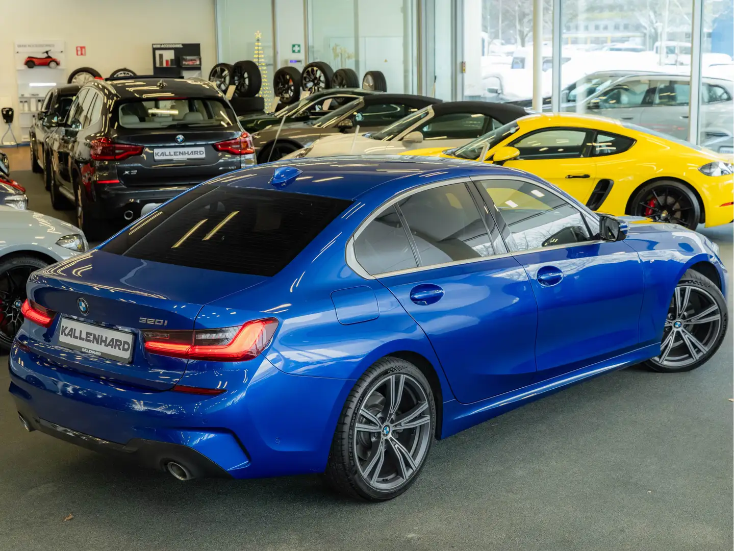 BMW 320 3-serie 320i M-Sport - Camera - Hifi - 19 inch - L Blau - 2