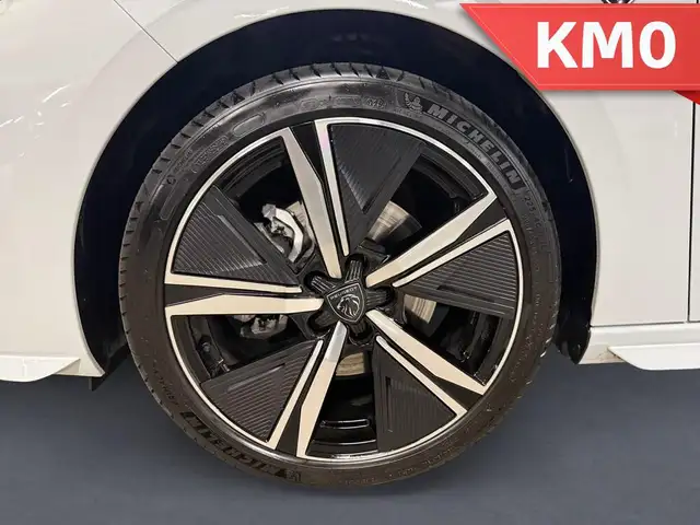 Peugeot 308 view 9