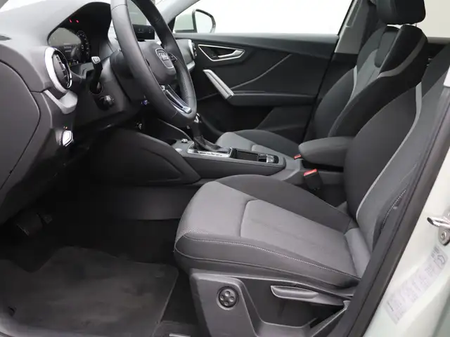 Audi Q2 view 15
