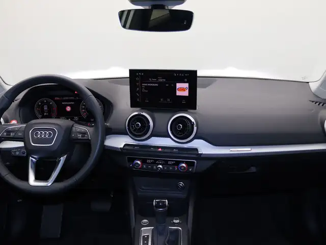 Audi Q2 view 12