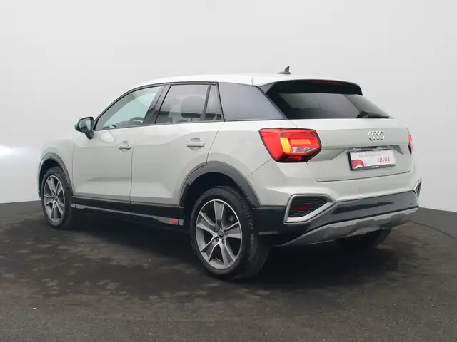 Audi Q2 view 6