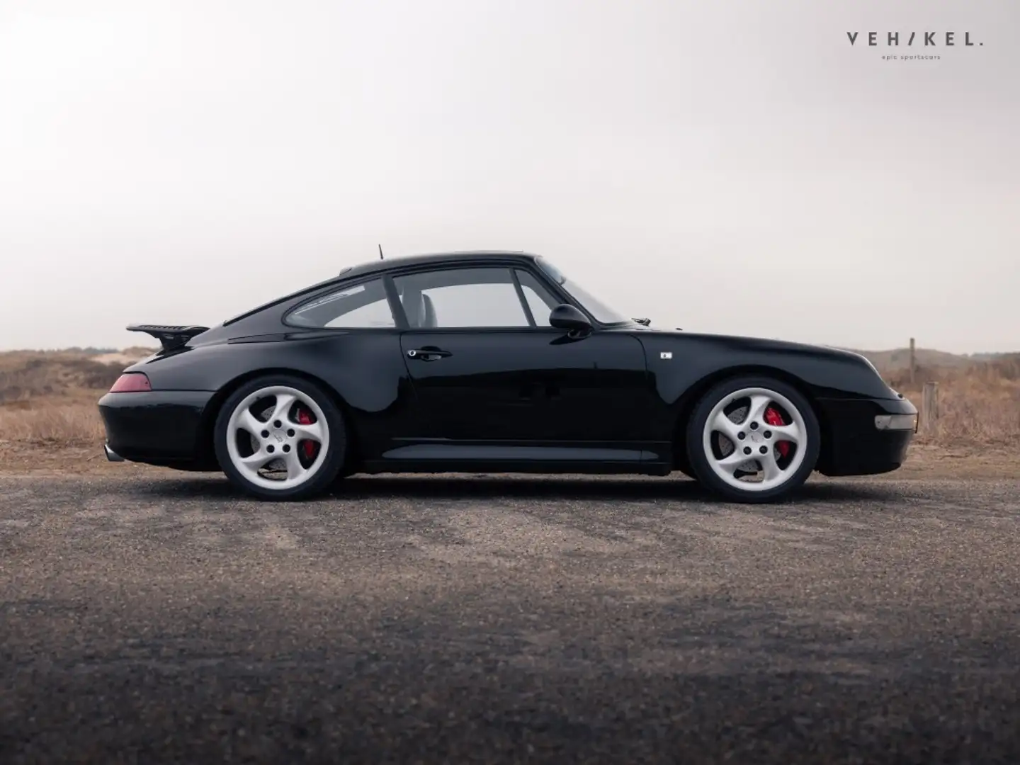 Porsche 993 3.6 CARRERA 4S Coupe - Handgeschakeld. Noir - 2