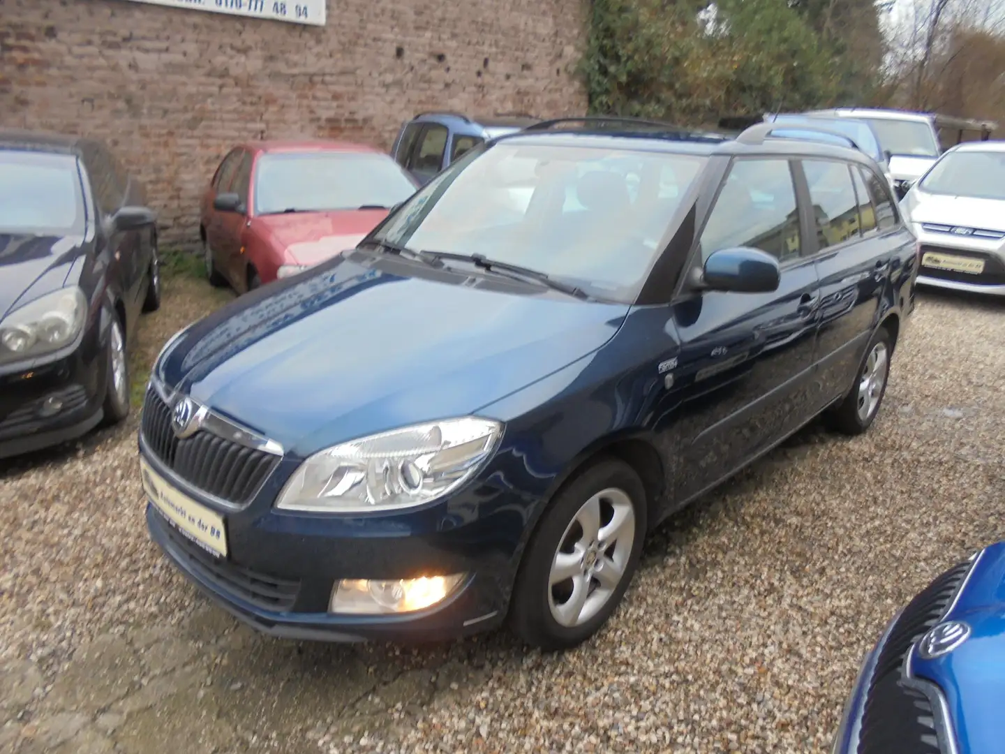 Skoda Fabia Family Green tec Klimatronik,Sitzheizung,1-Hand!!! Blau - 2