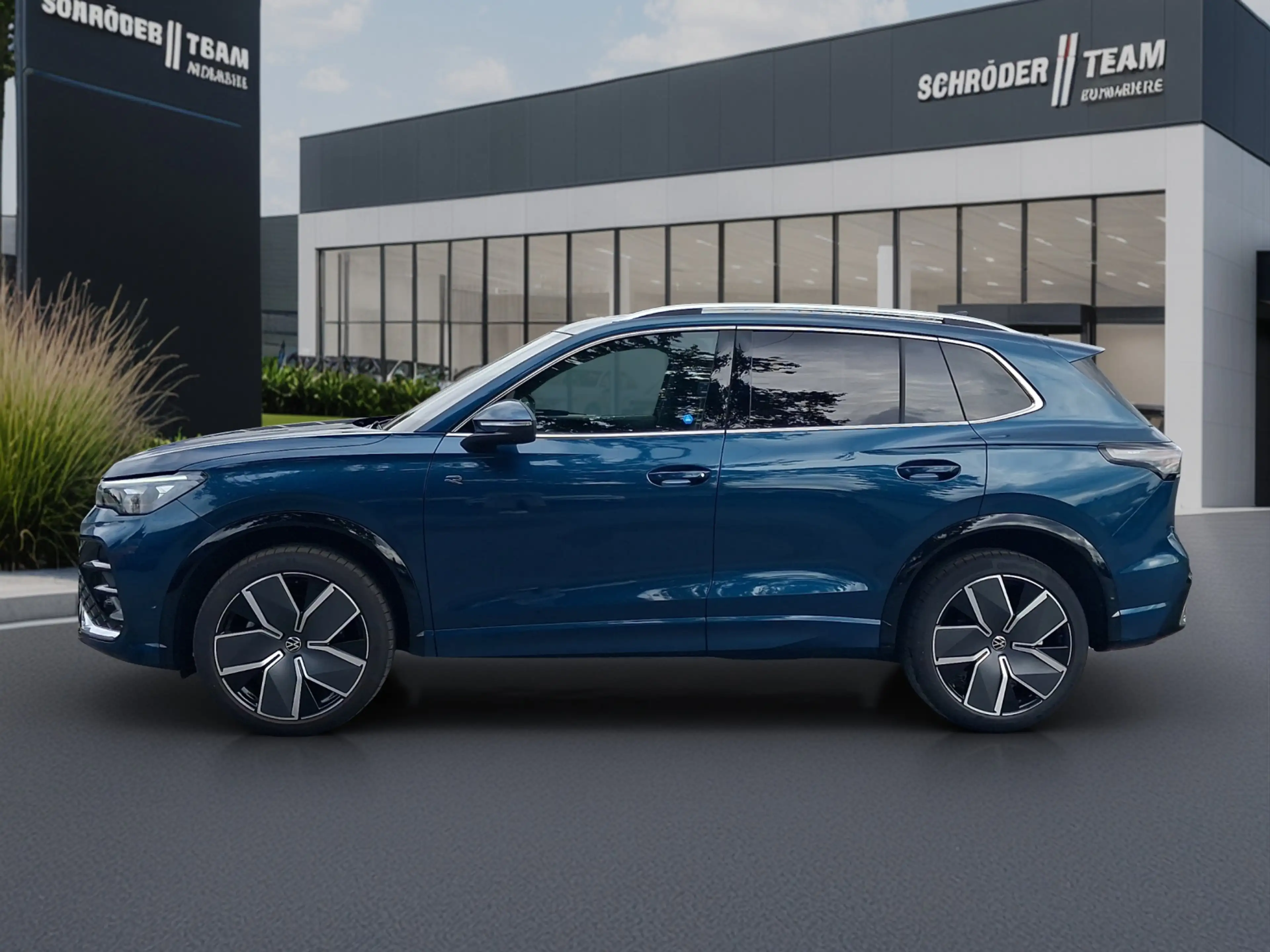 Volkswagen Tiguan HUD 360 Kamera AHK 2.0 TSI 195 kW 4Motion R-Line — photo 2