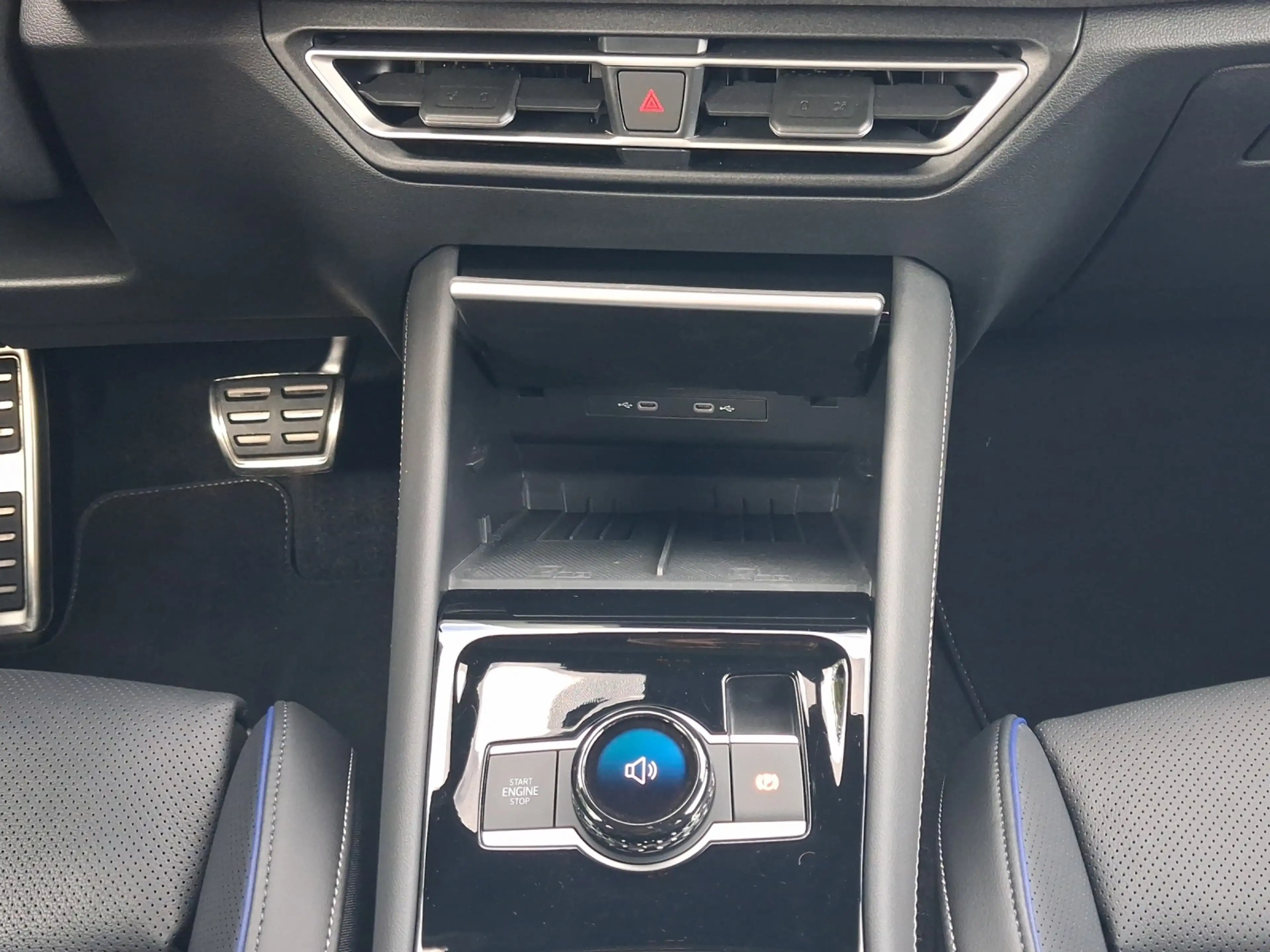 Volkswagen Tiguan HUD 360 Kamera AHK 2.0 TSI 195 kW 4Motion R-Line — photo 10