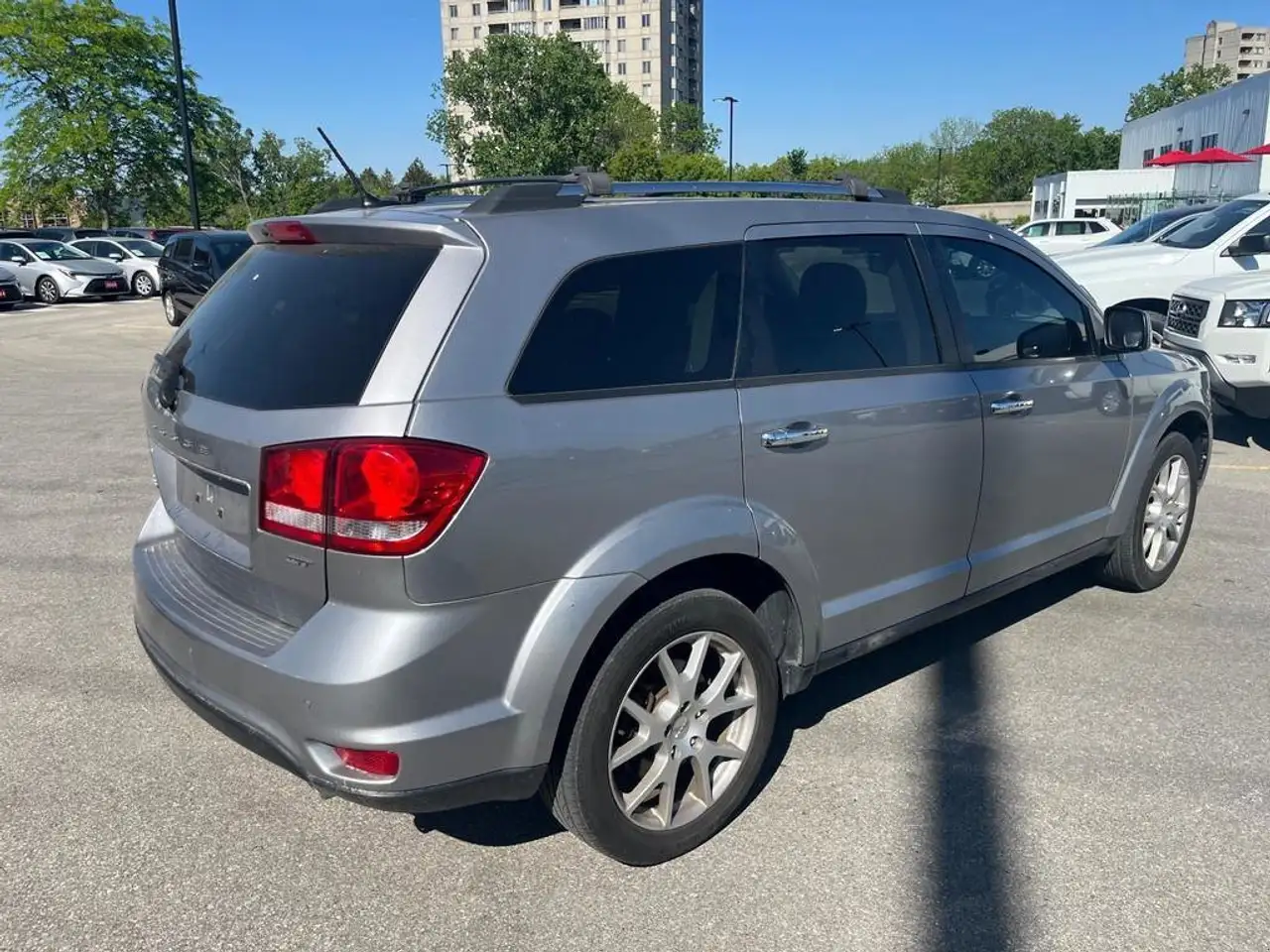 Dodge Journey снимка Dodge Journey