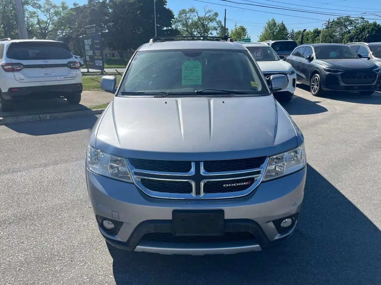 Dodge Journey снимка Dodge Journey