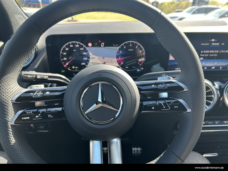 Mercedes-Benz GLA 180 GLA 180 AMG Line/Special Edition/Multibeam/AHK SHZ — photo 12