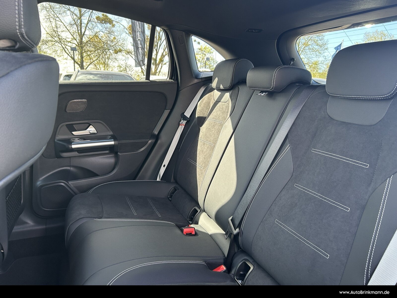 Mercedes-Benz GLA 180 GLA 180 AMG Line/Special Edition/Multibeam/AHK SHZ — photo 11