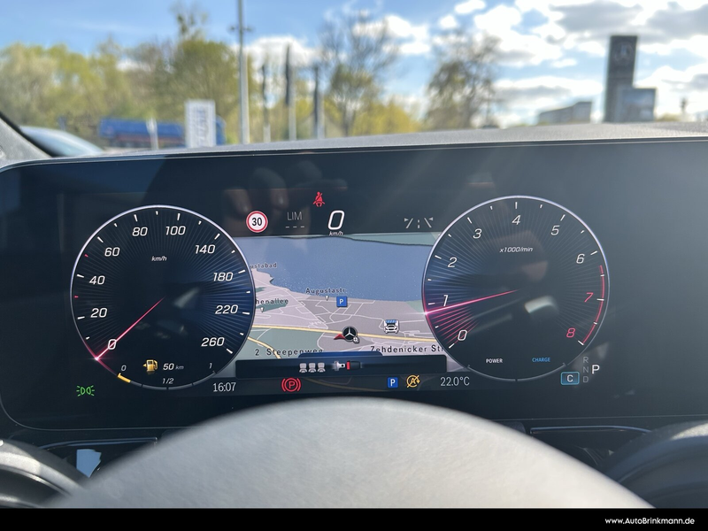 Mercedes-Benz GLA 180 GLA 180 AMG Line/Special Edition/Multibeam/AHK SHZ — photo 13