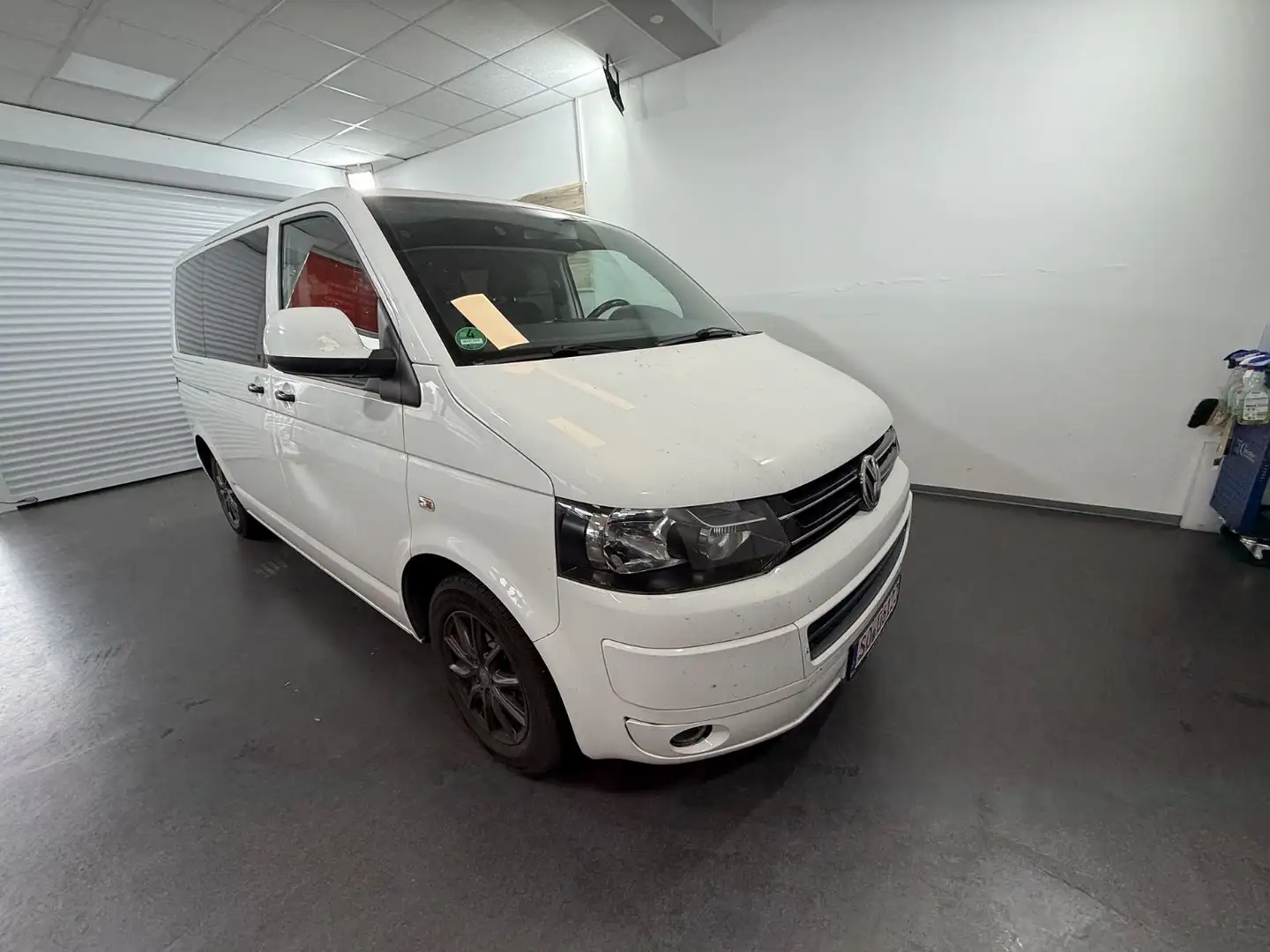 Volkswagen T5 Wohnmobil/5-Sitzen/Klima/Kamera/AHK/Kühlschra Weiß - 1