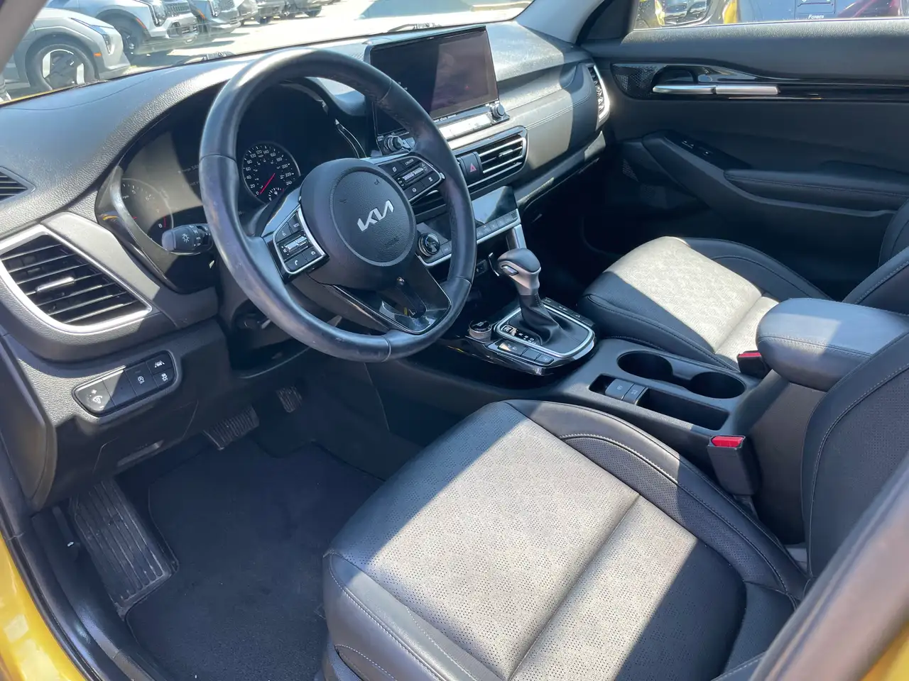 Kia Seltos снимка Kia Seltos