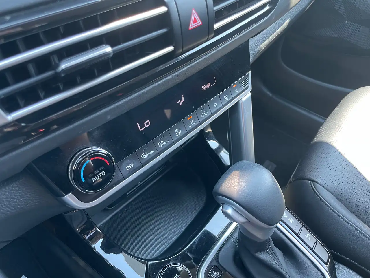 Kia Seltos снимка Kia Seltos