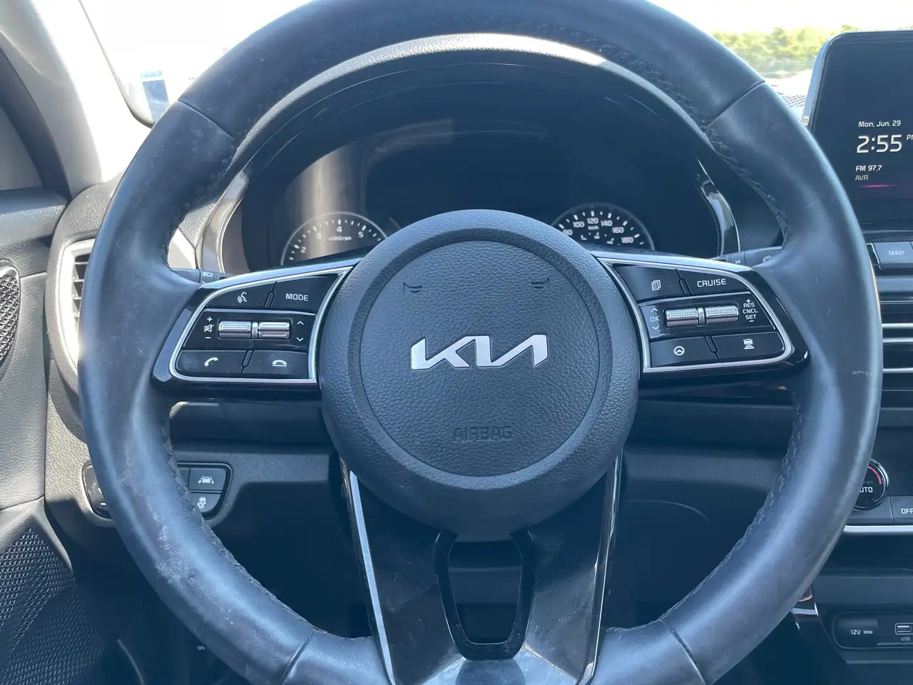Kia Seltos снимка Kia Seltos