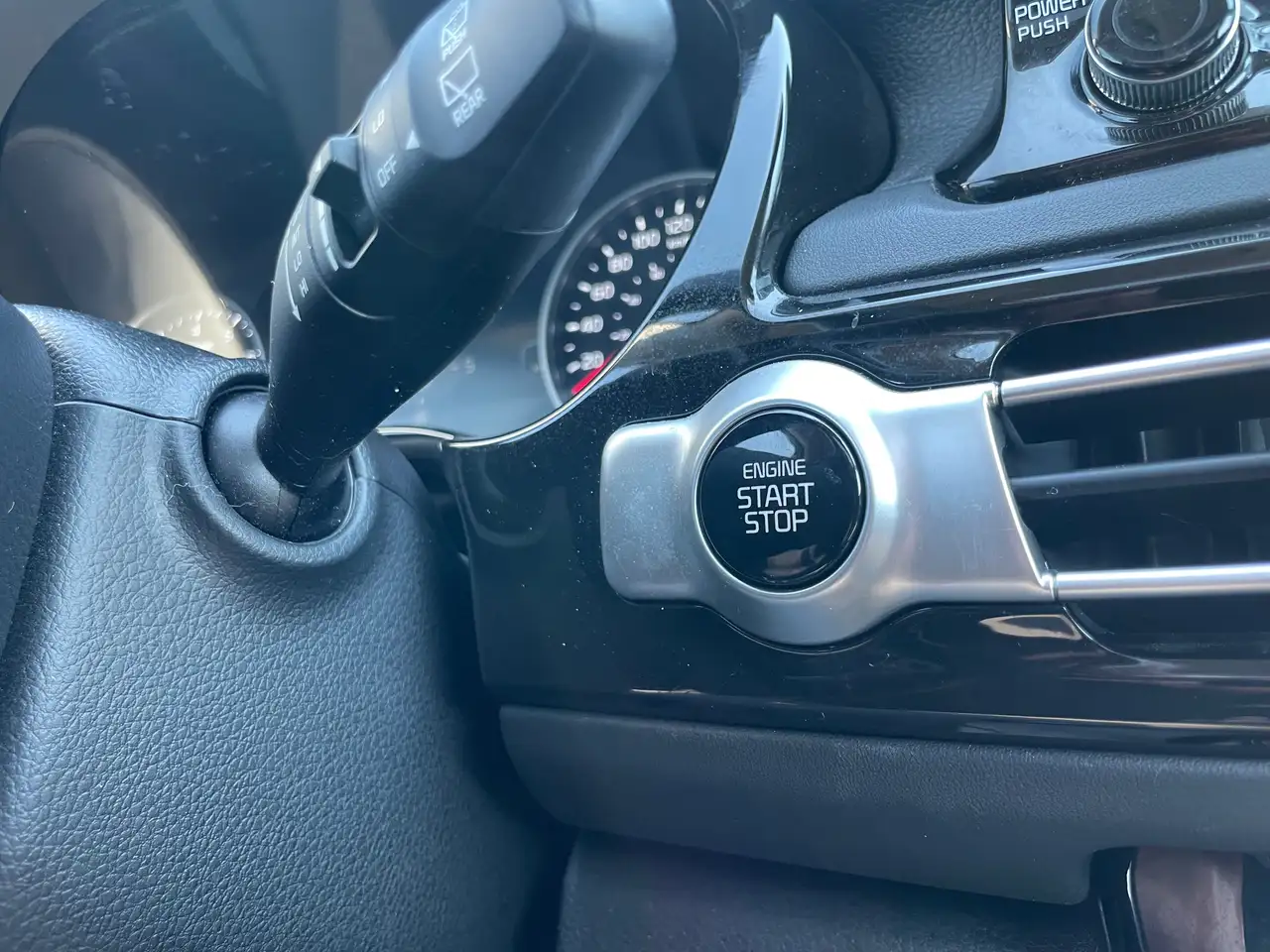Kia Seltos снимка Kia Seltos