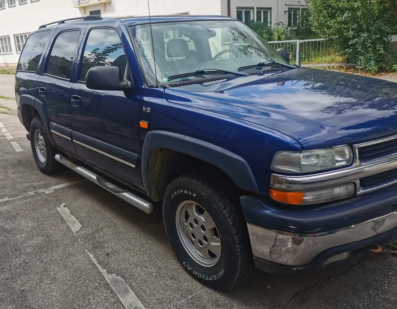 Chevrolet Tahoe LT - 2