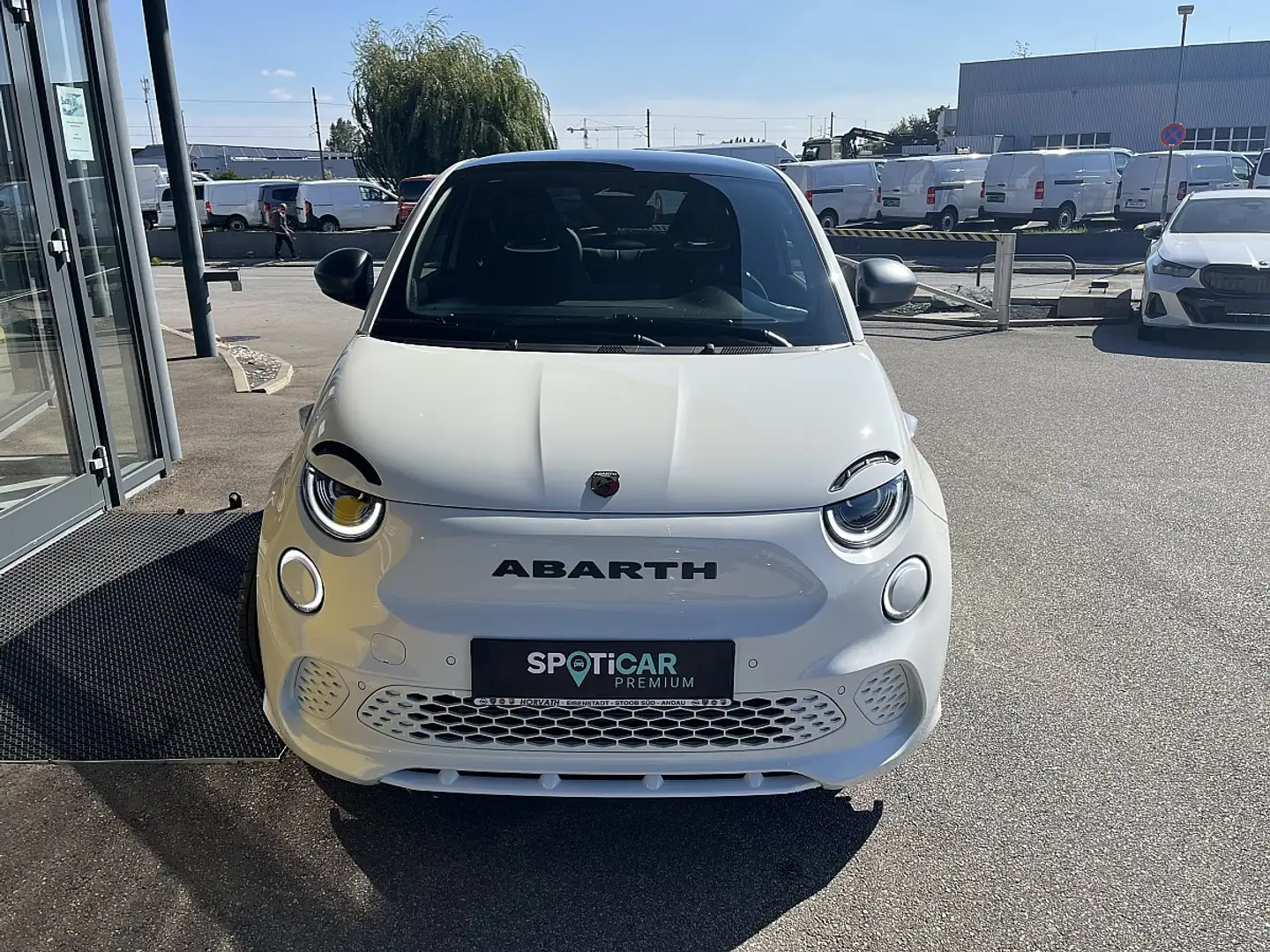 Abarth 500e Turismo Weiß - 2