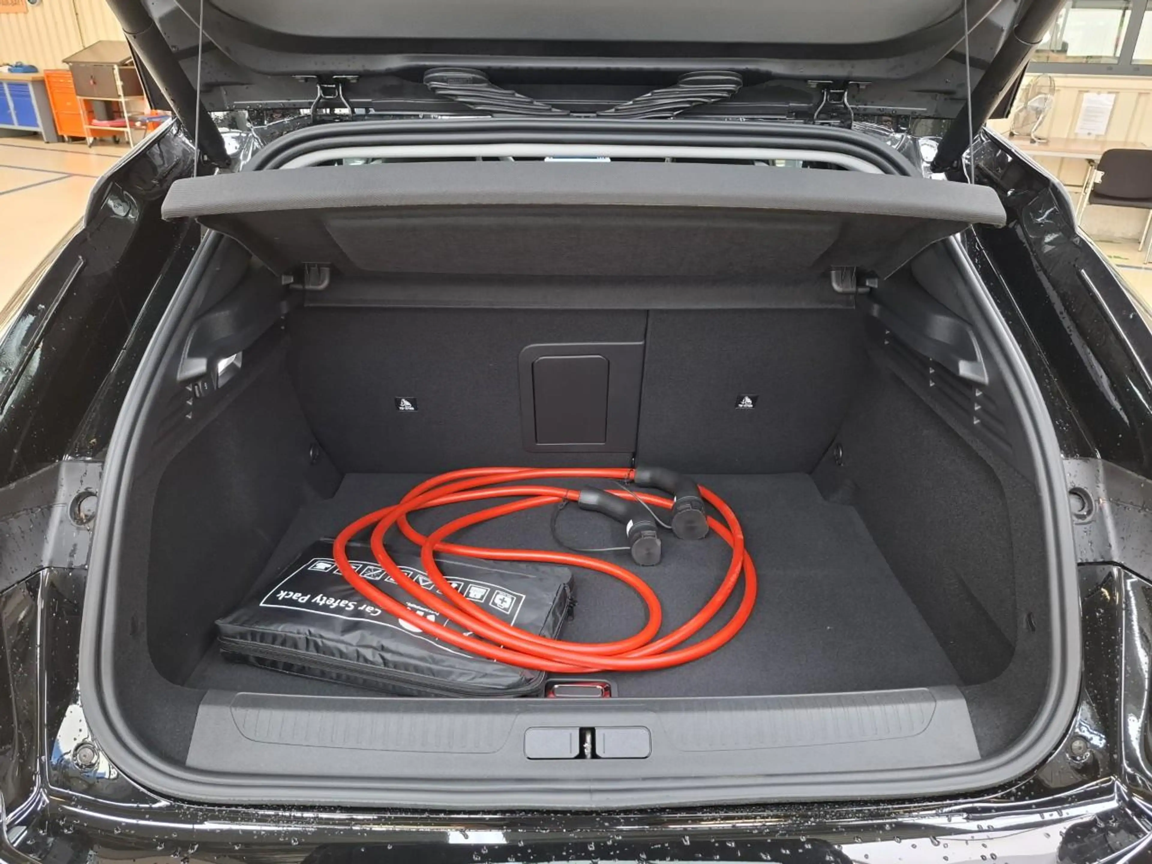 DS Automobiles DS 4 No E-Tense Pallas Comfort Tech Pack 58.3 kWh 99% S — photo 12