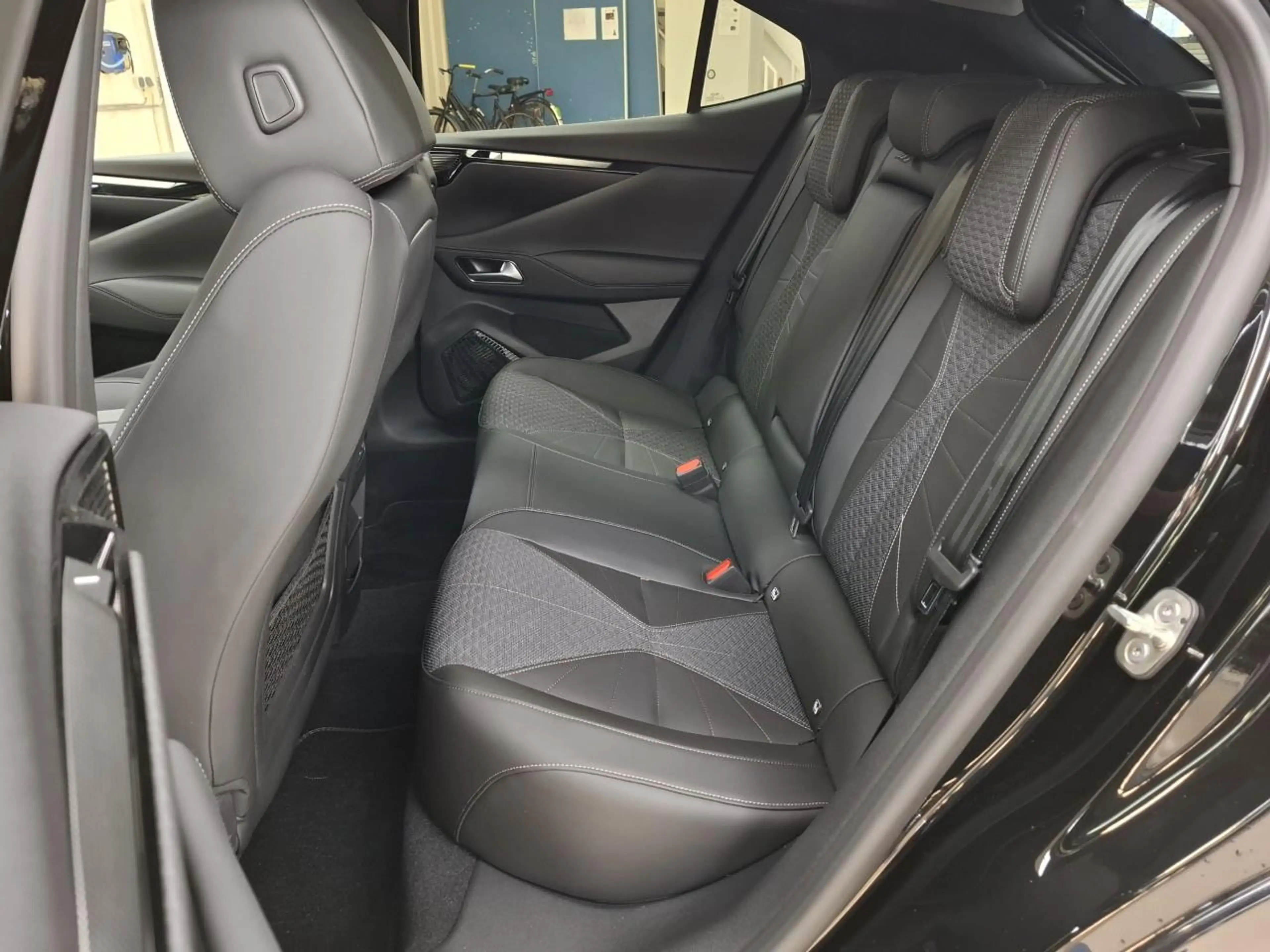 DS Automobiles DS 4 No E-Tense Pallas Comfort Tech Pack 58.3 kWh 99% S — photo 10