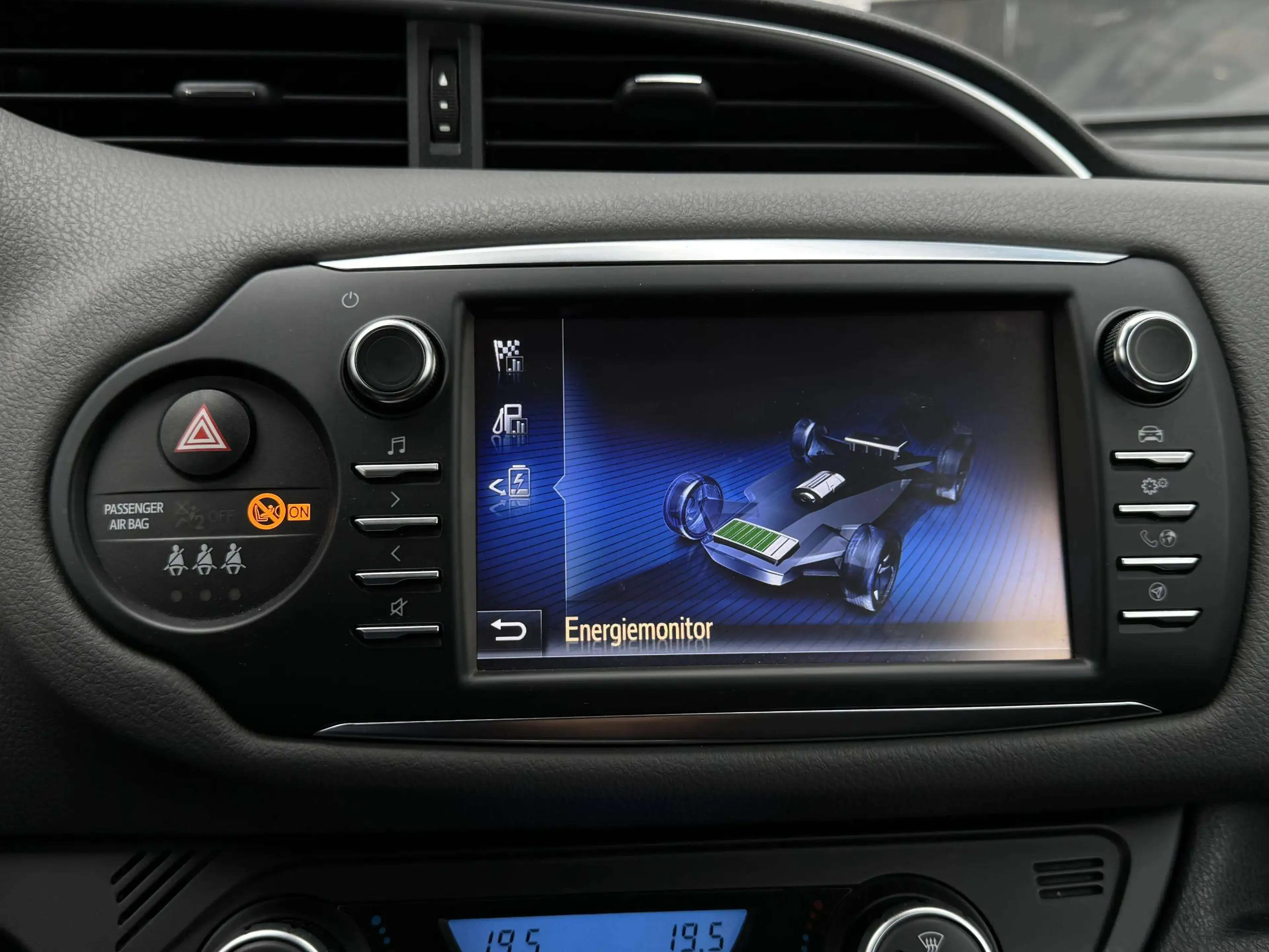 Toyota Yaris 1.5 Hybrid Active | Achteruitrijcamera | Airco (au — photo 13