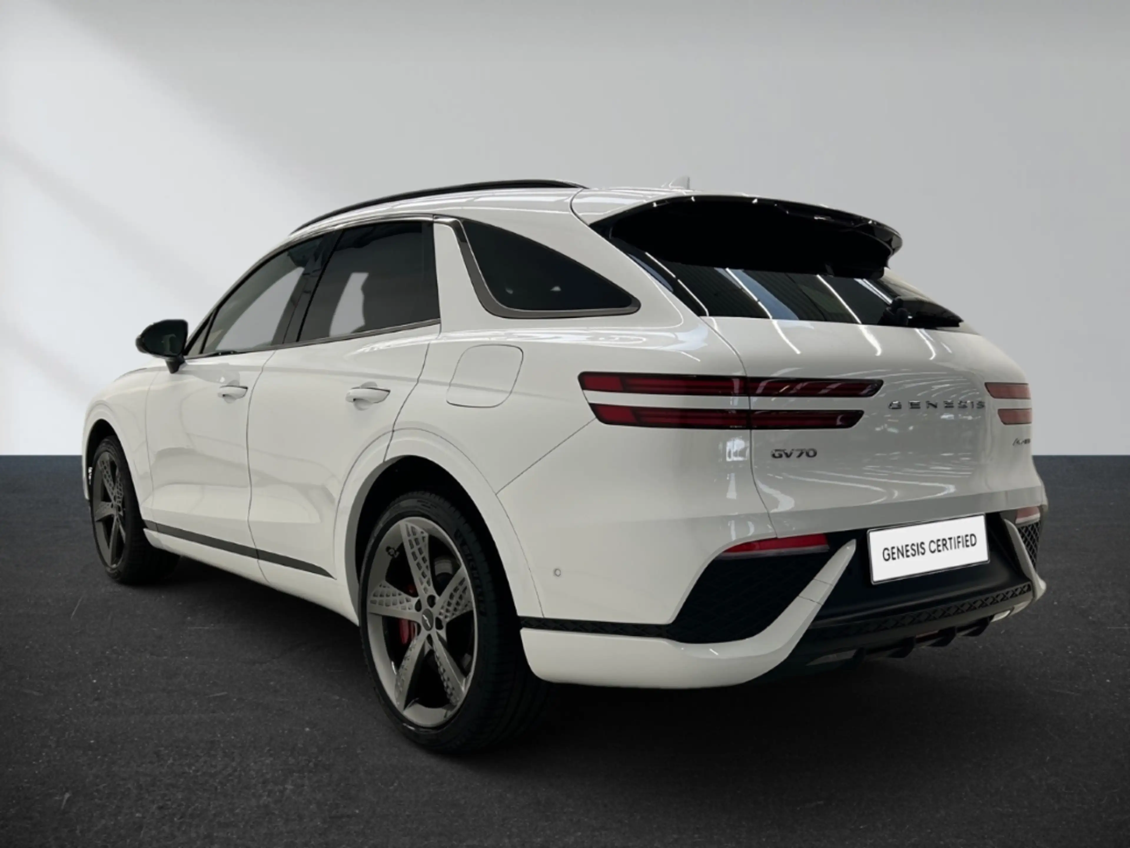 Genesis GV70 Sport 4WD — photo 8