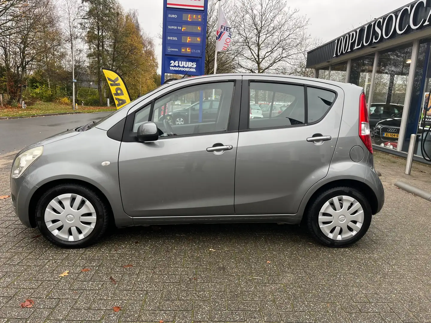 Suzuki Splash 1.0 Base | Nwe apk | Bak gereviseerd | Kleine beur Grijs - 2