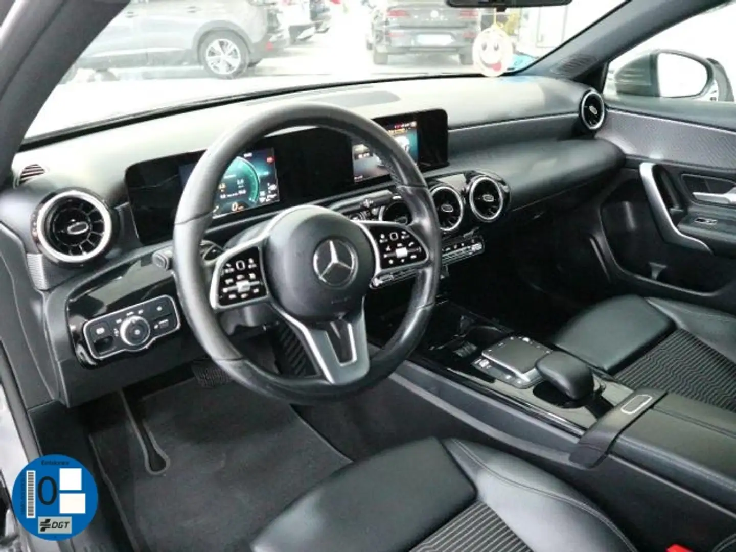 Mercedes-Benz A 250 A250E AT8 220CV Gris - 2