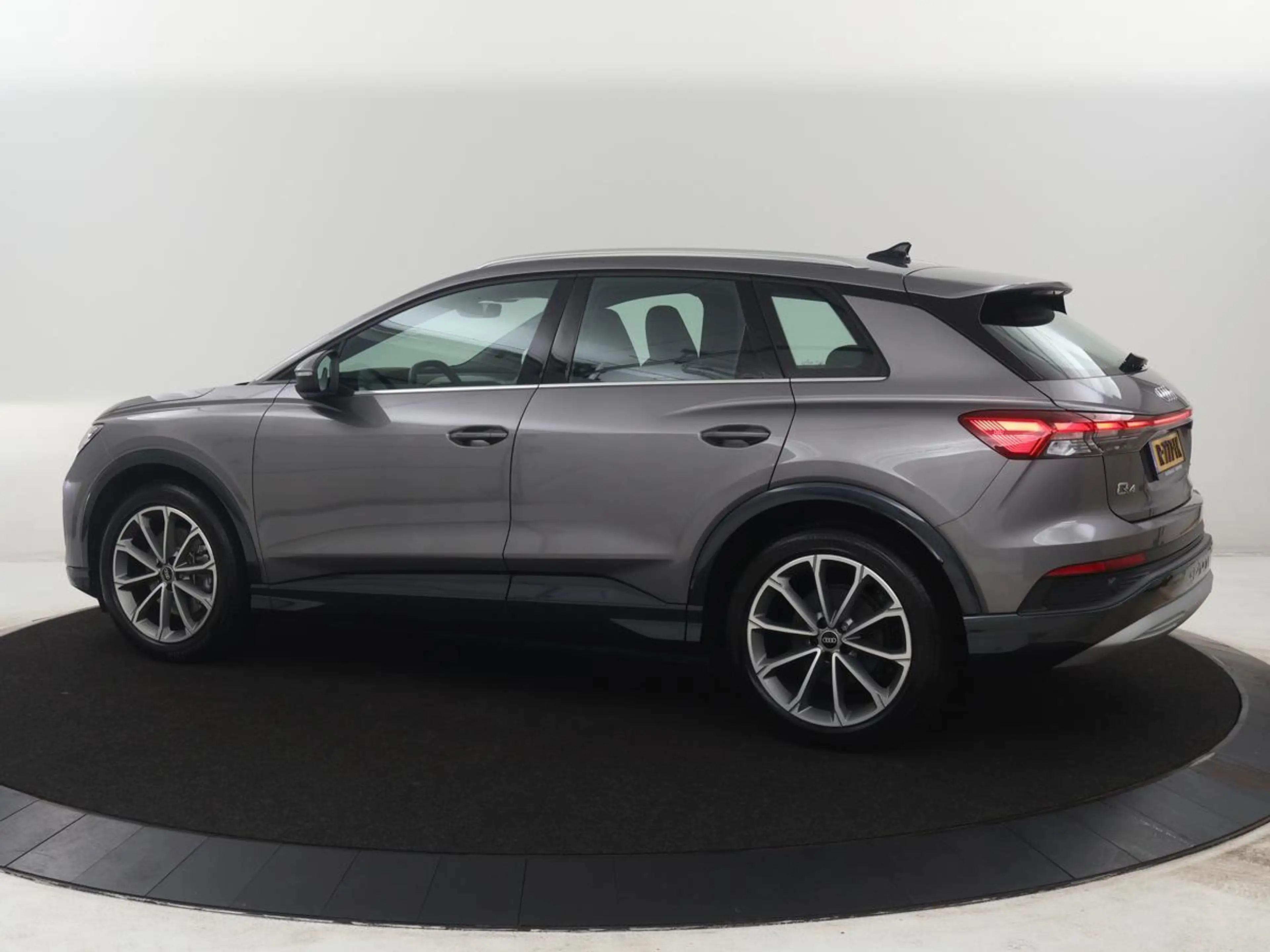 Audi Q4 e-tron 45 quattro Advanced edition 77 kWh | SOH 94,8% | A — photo 2
