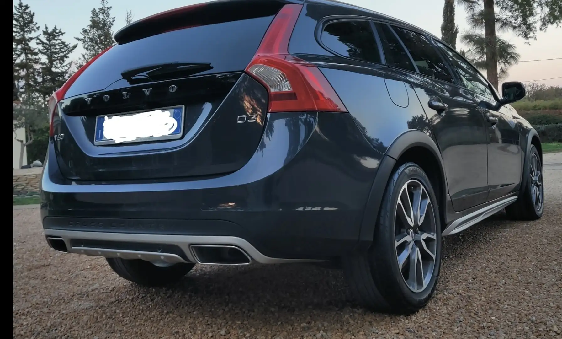 Volvo V60 Cross Country 2.0 d3 Momentum geartronic - 2