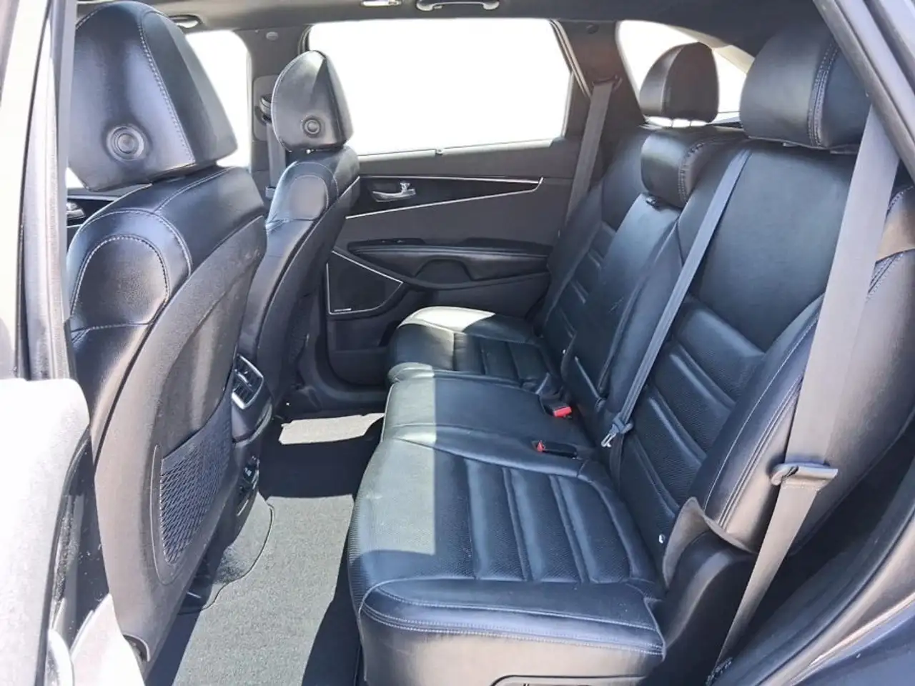 Kia Sorento photo Kia Sorento