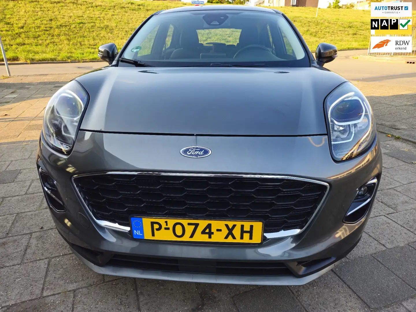 Ford Puma 1.0 EcoBoost Hybrid Titanium Grau - 1