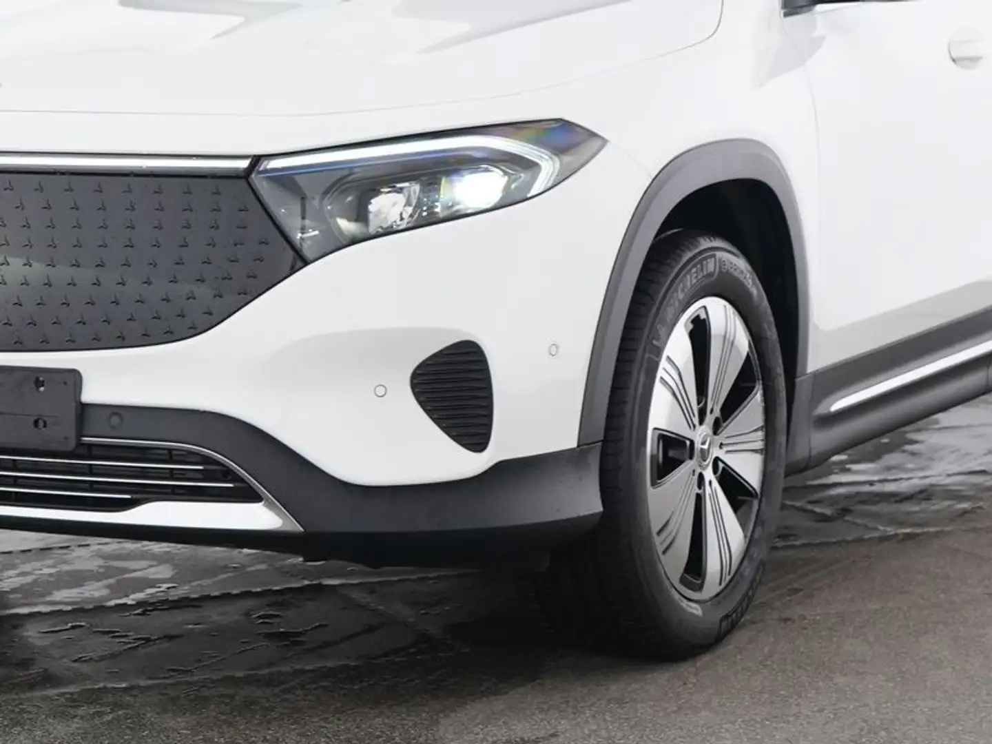 Mercedes-Benz EQB 300 4M Progressive-Advanced/LED/Kamera/MBUX Weiß - 2