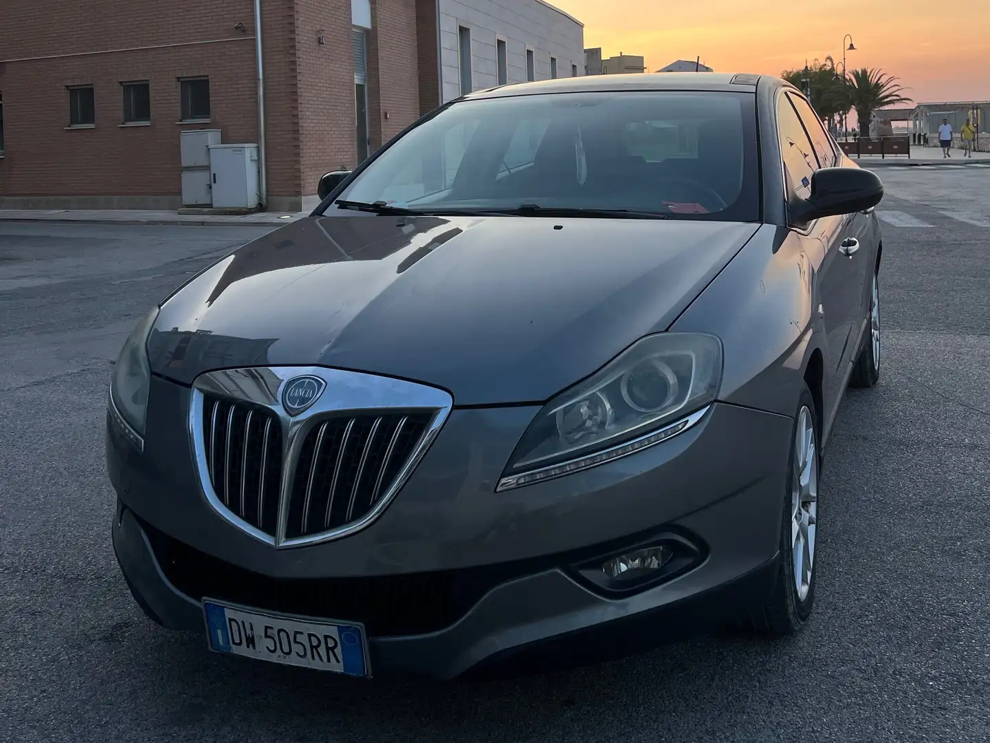 Lancia Delta Delta III 2008 2.0 mjt Platino 165cv dpf Grigio - 1