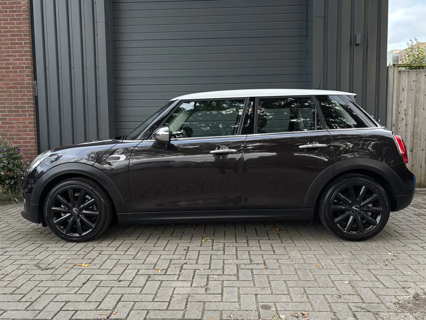 MINI Cooper Mini 1.5 Chili - Nederlandse auto - Led - Navigati Bruin - 2