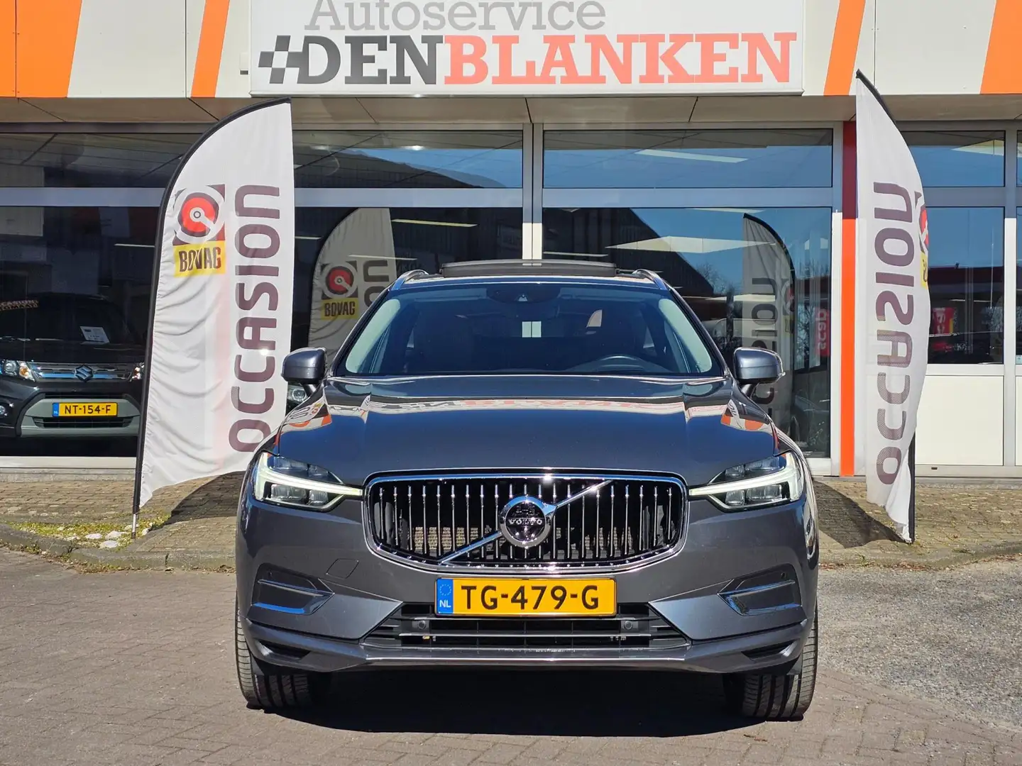 Volvo XC60 2.0 T5 Inscription BJ.2018 / Panodak / Leder / Key Grau - 2