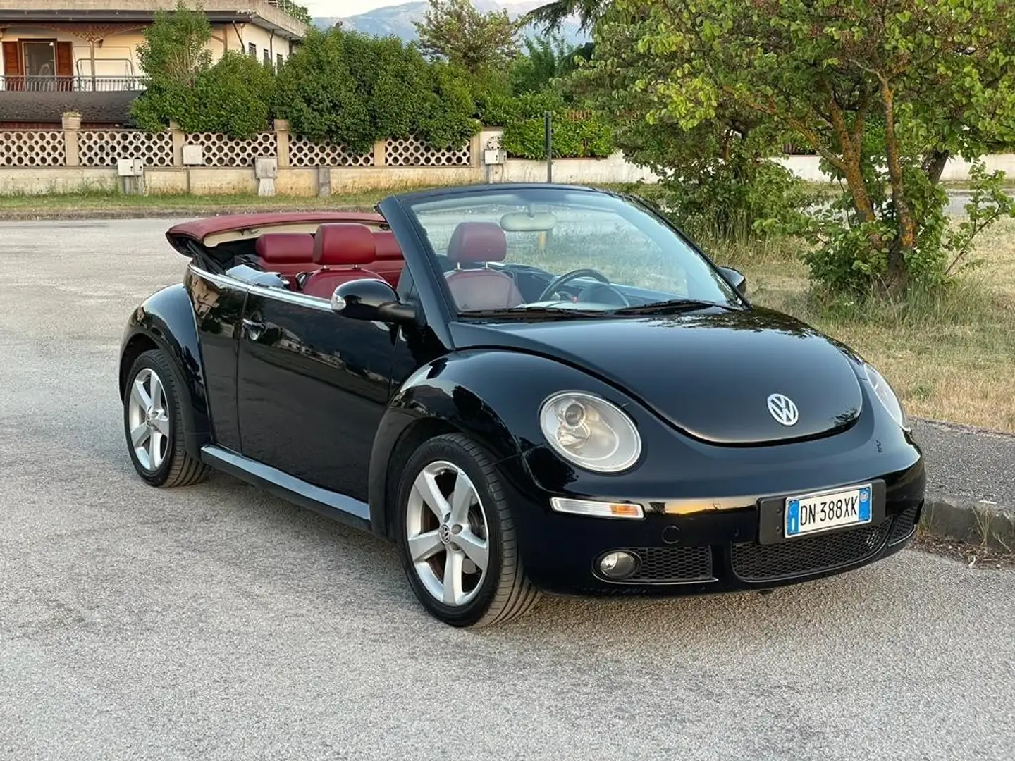 Volkswagen New Beetle Cabrio 1.9 tdi limited Red Edition Negro - 1