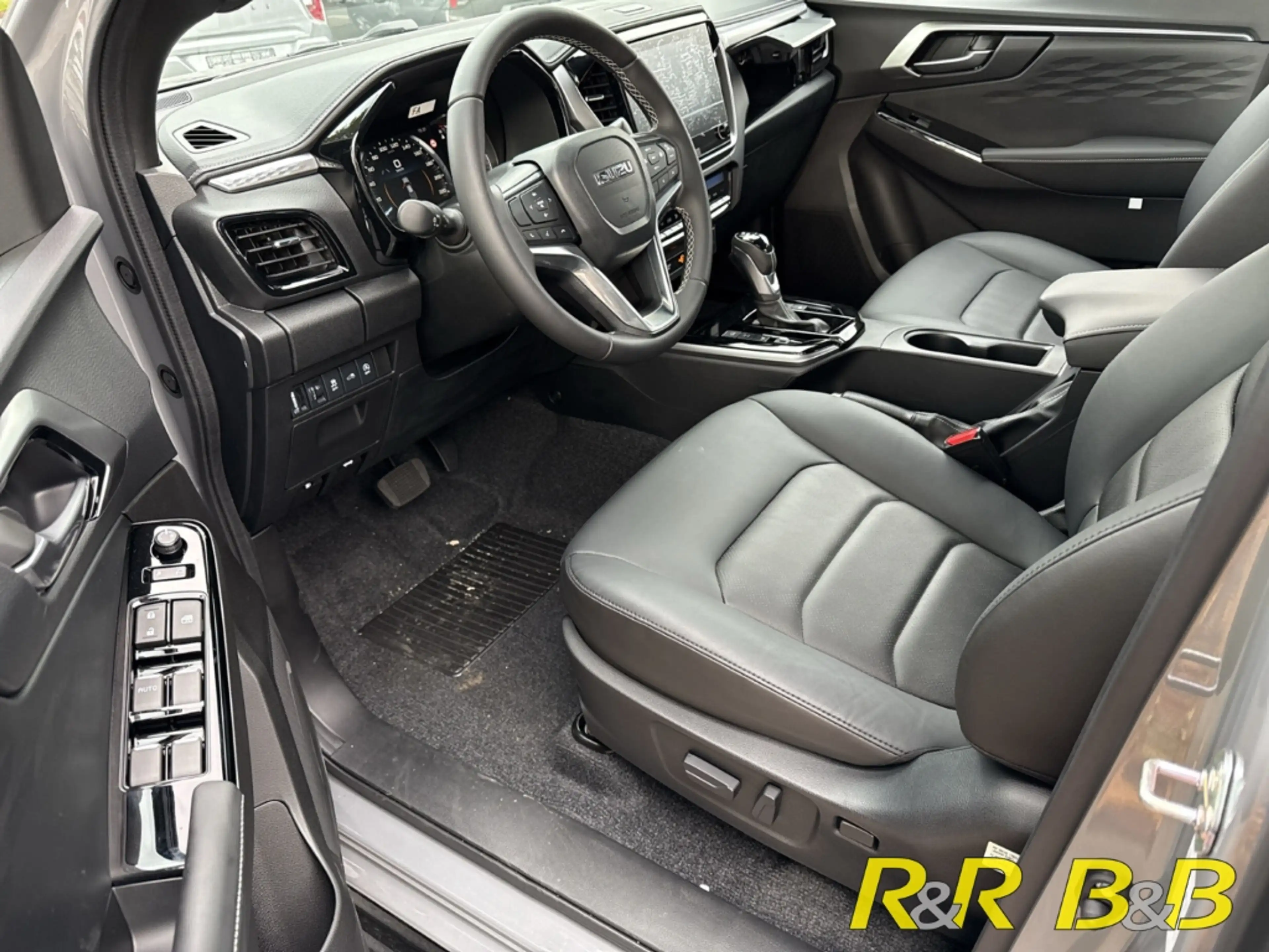 Isuzu D-Max 1.9 D LSE Double Cab AWD AT LEDER+SHZ+DAB+CARPLAY+ — photo 9