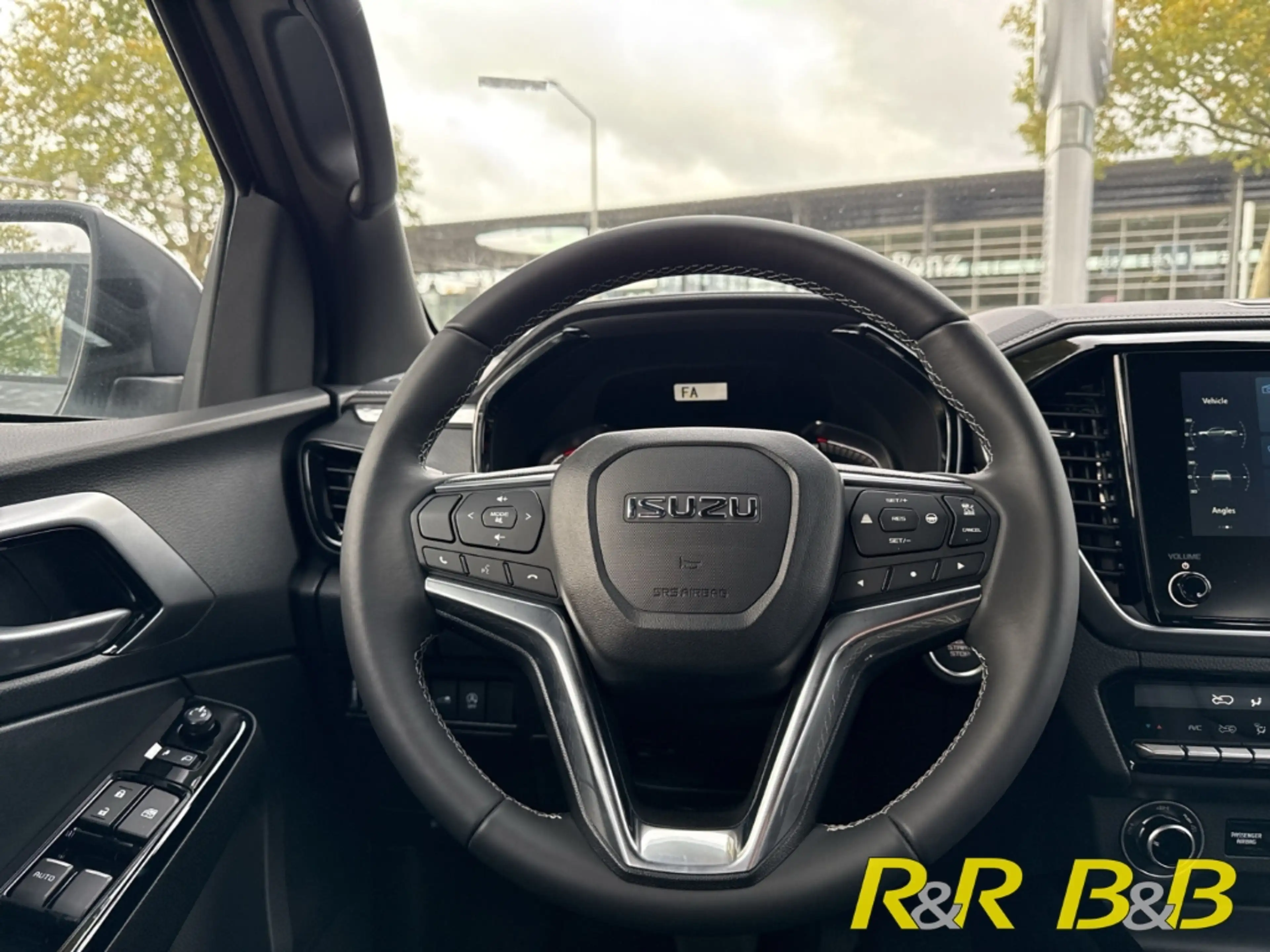 Isuzu D-Max 1.9 D LSE Double Cab AWD AT LEDER+SHZ+DAB+CARPLAY+ — photo 7