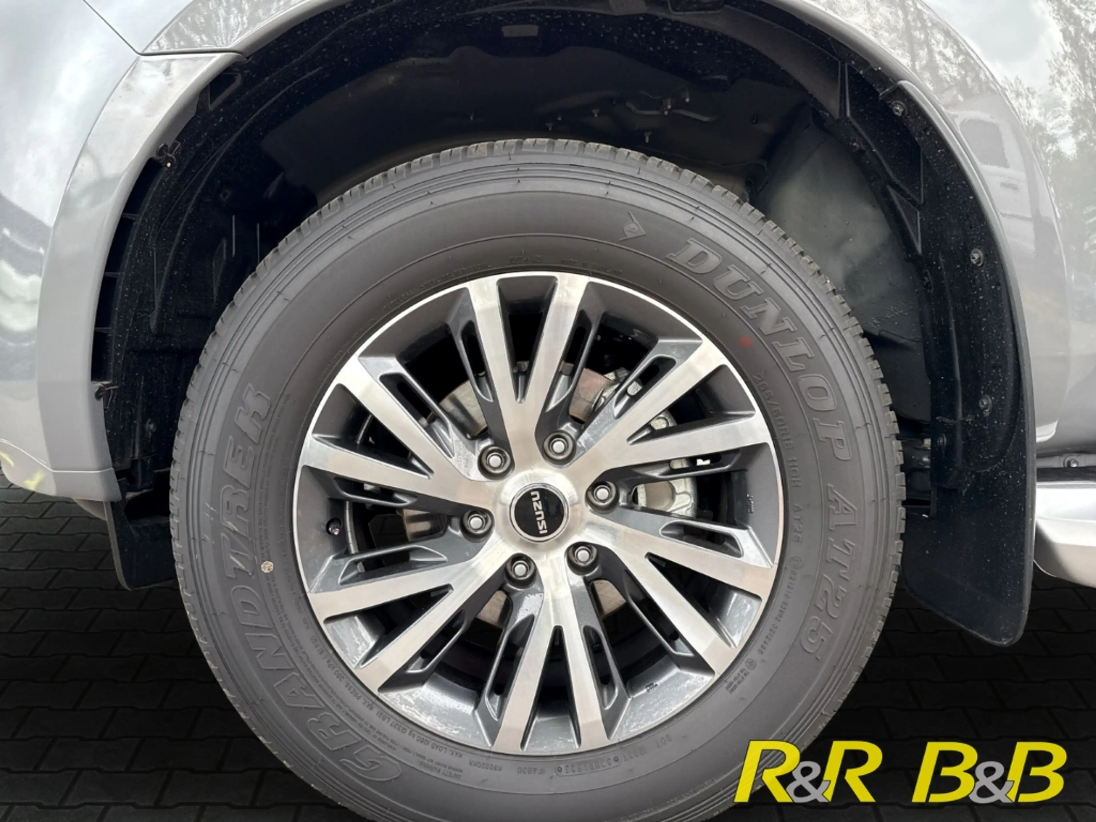 Isuzu D-Max 1.9 D LSE Double Cab AWD AT LEDER+SHZ+DAB+CARPLAY+ — photo 5