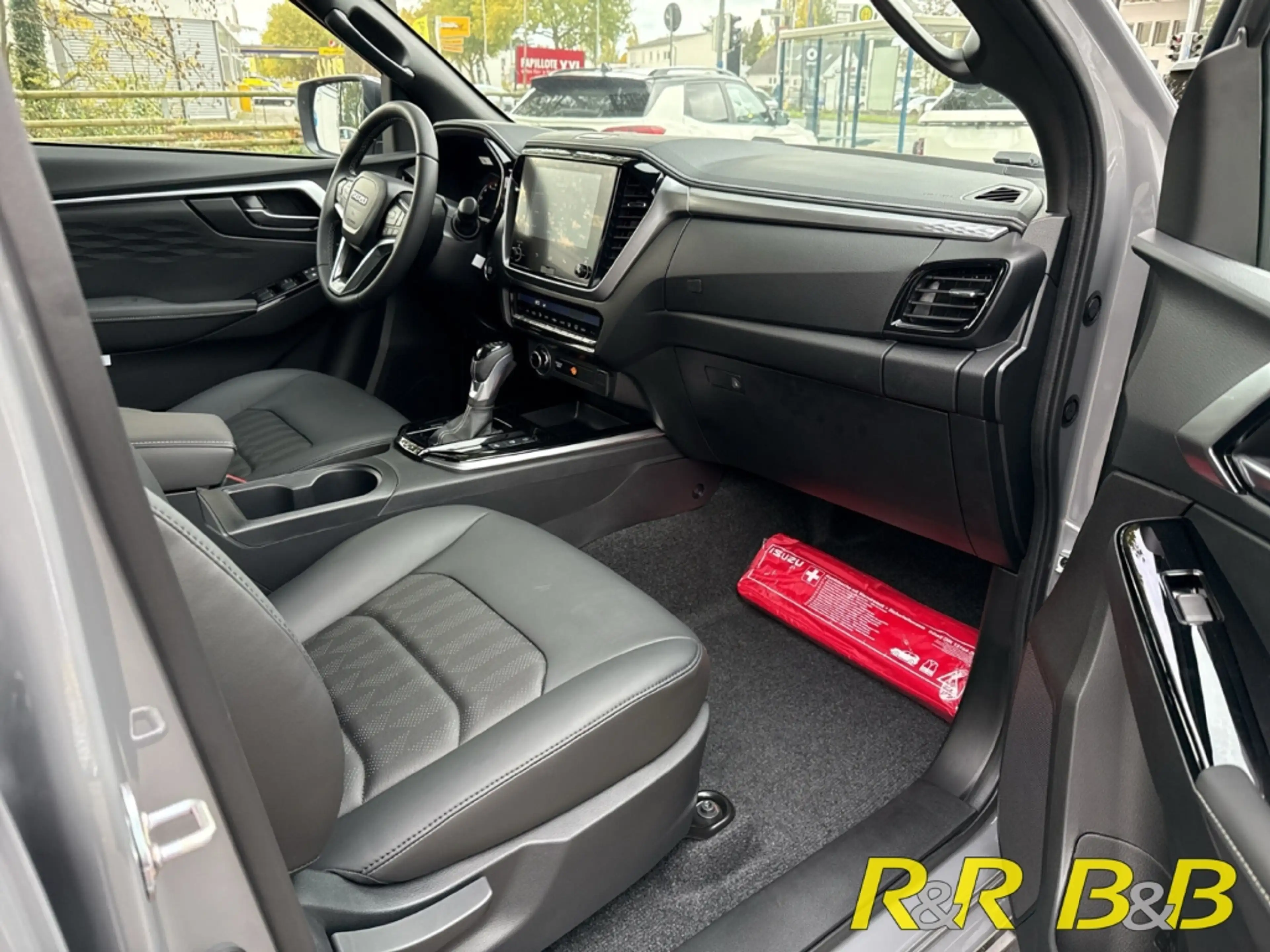 Isuzu D-Max 1.9 D LSE Double Cab AWD AT LEDER+SHZ+DAB+CARPLAY+ — photo 11