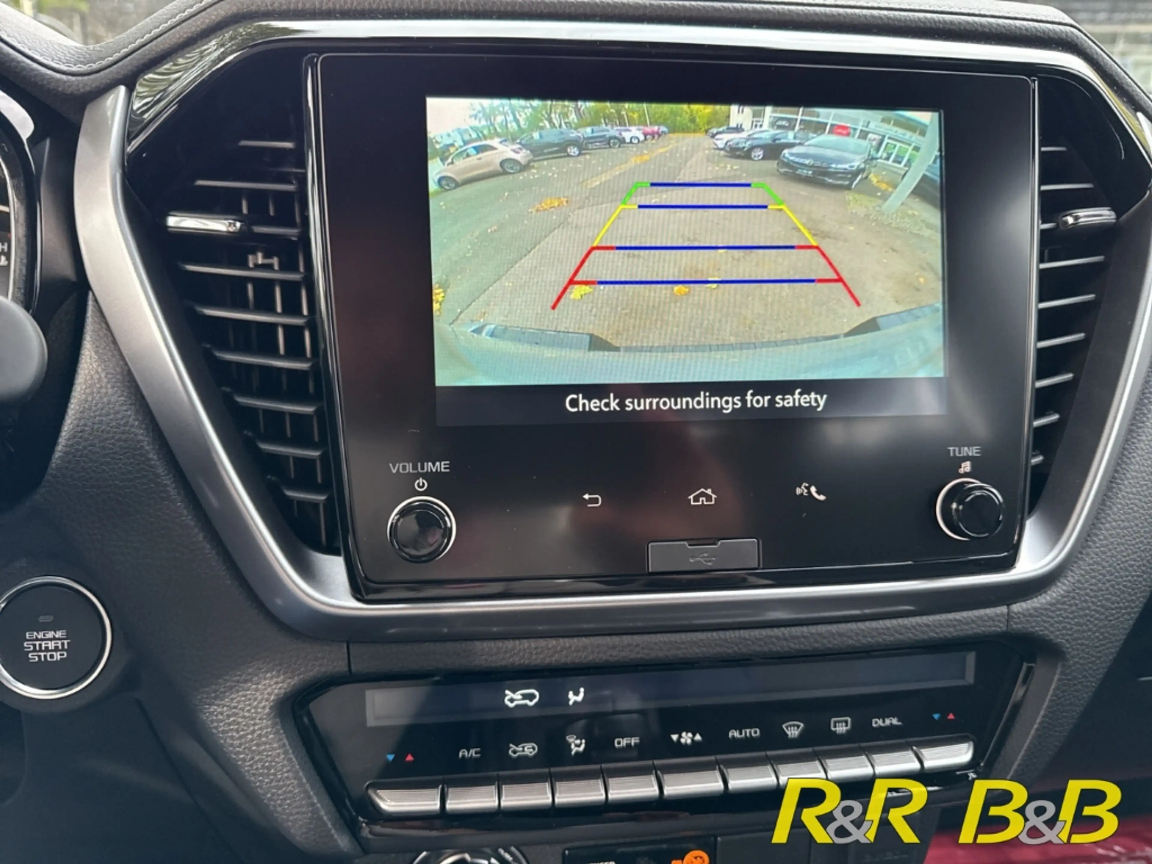 Isuzu D-Max 1.9 D LSE Double Cab AWD AT LEDER+SHZ+DAB+CARPLAY+ — photo 8