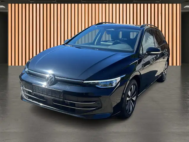 Volkswagen Golf view 2