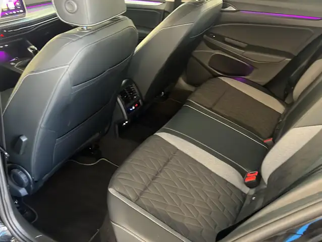 Volkswagen Golf view 12