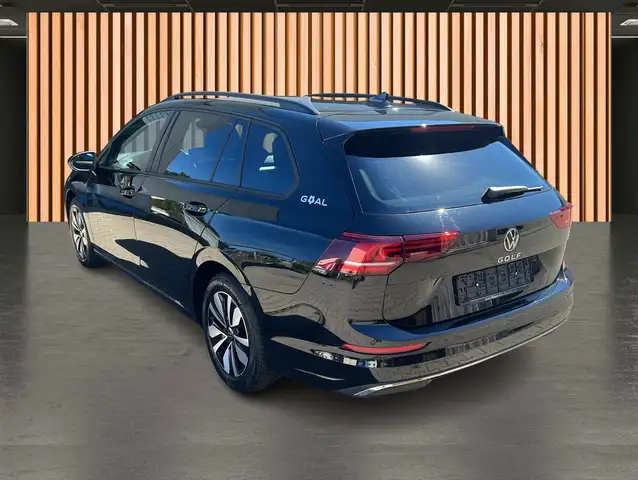 Volkswagen Golf view 13