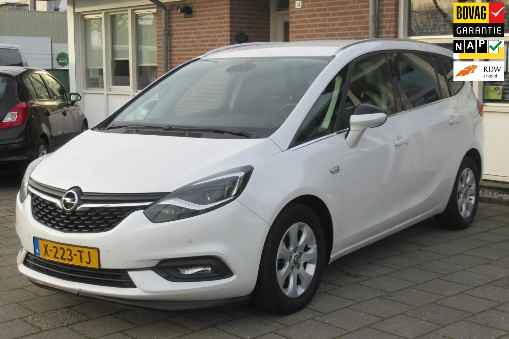 Opel Zafira Tourer 1.4 Innovation 7p. Wit - 1