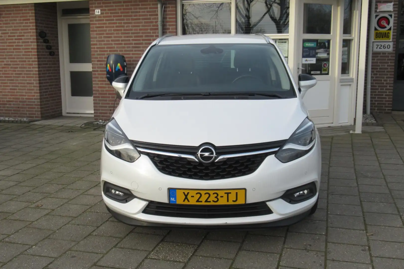 Opel Zafira Tourer 1.4 Innovation 7p. Wit - 2